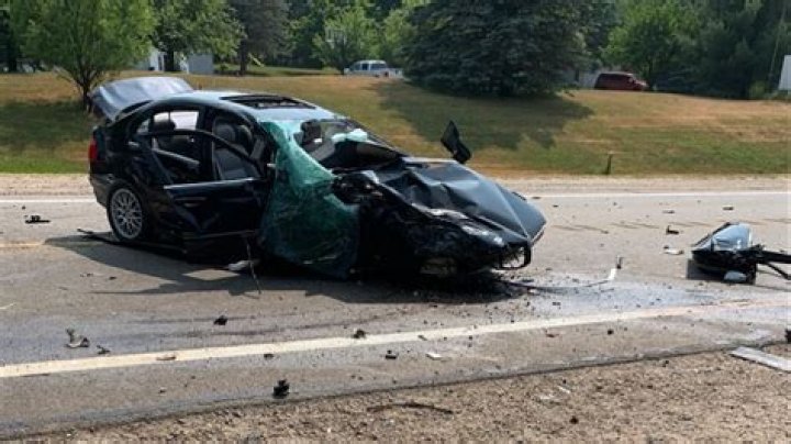 1 dead in headon crash on Hwy. 401 in Bowmanville 680 NEWS