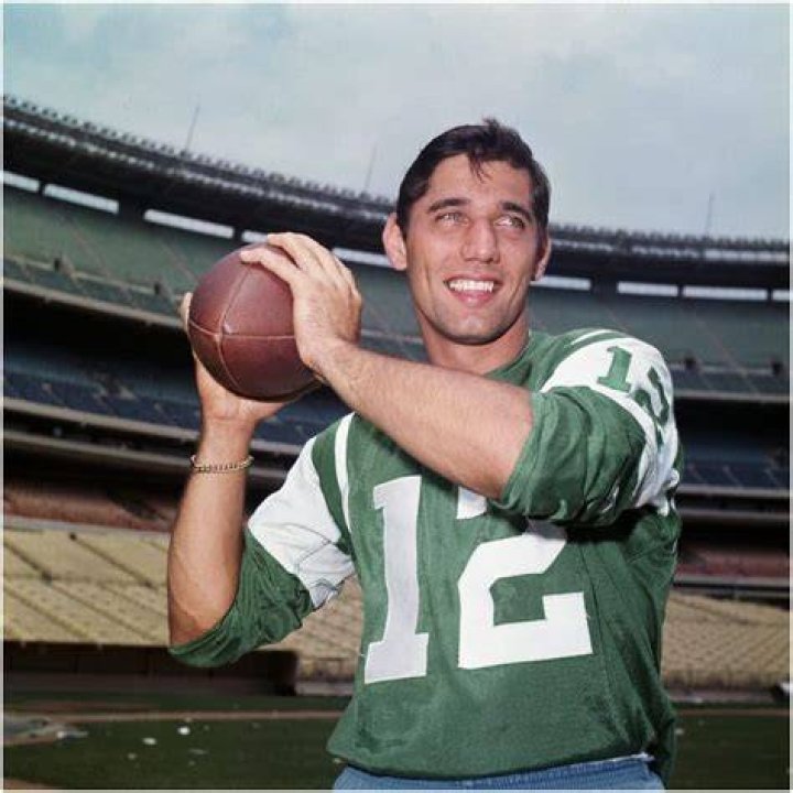 1977 Joe Namath played the last game of his National Football League