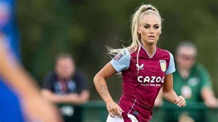 Alisha Lehmann&rsquo;s Salary, Aston Villa Contract, Net Worth, Social Media