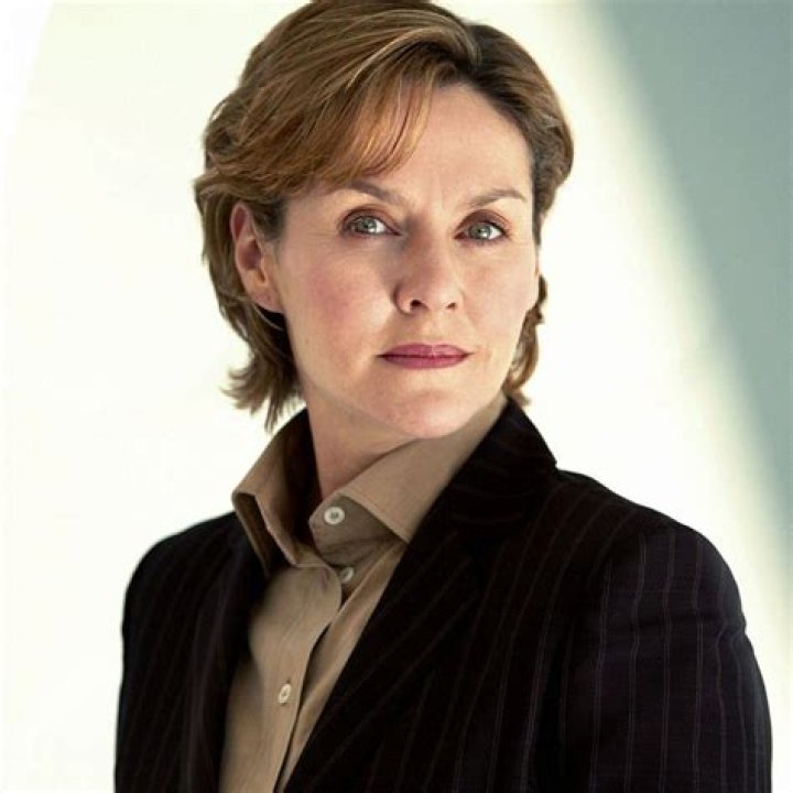 Amanda Burton Net Worth, Bio, Height, Family, Age, Weight, Wiki 2024