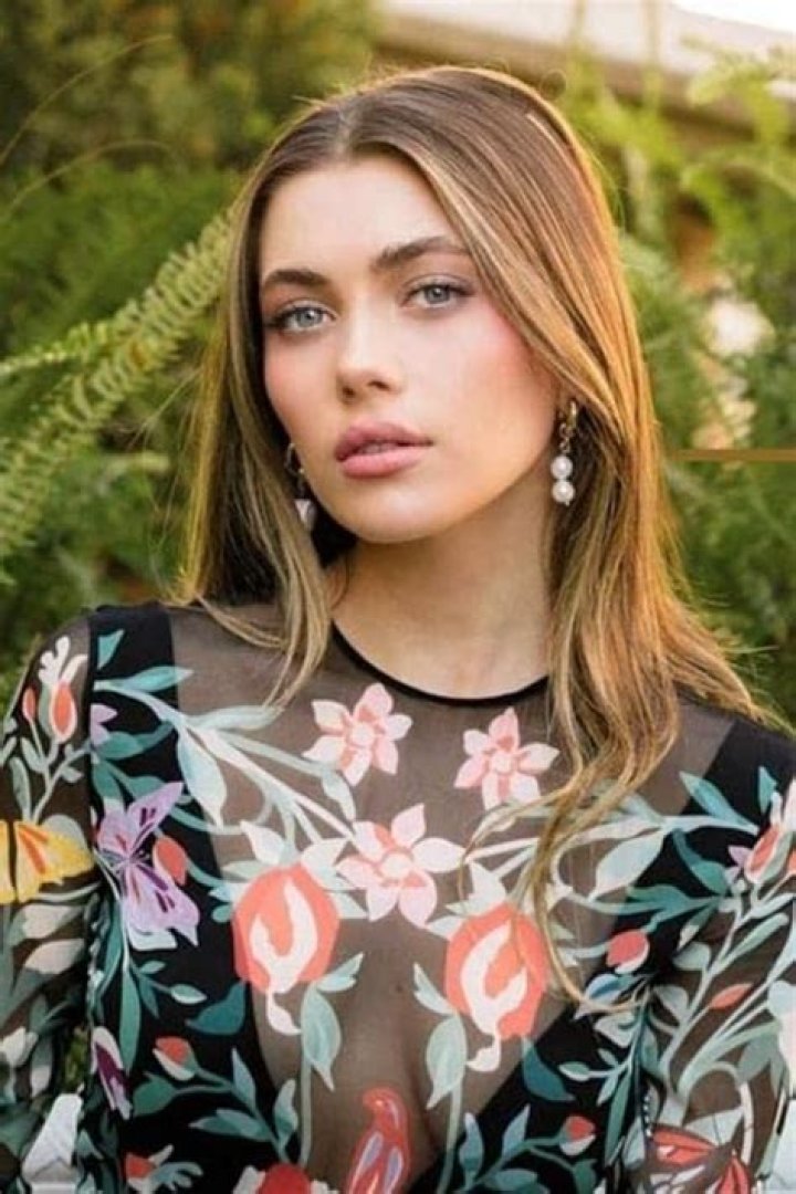 Amelie Zilber Biography, Wiki, Age, Height, Net Worth, TikTok Star