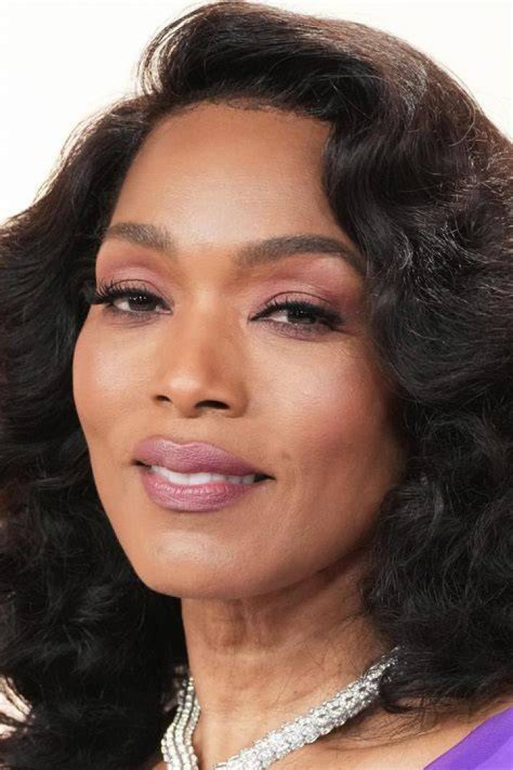 Angela Bassett Profile Images &mdash; The Movie Database (TMDB)