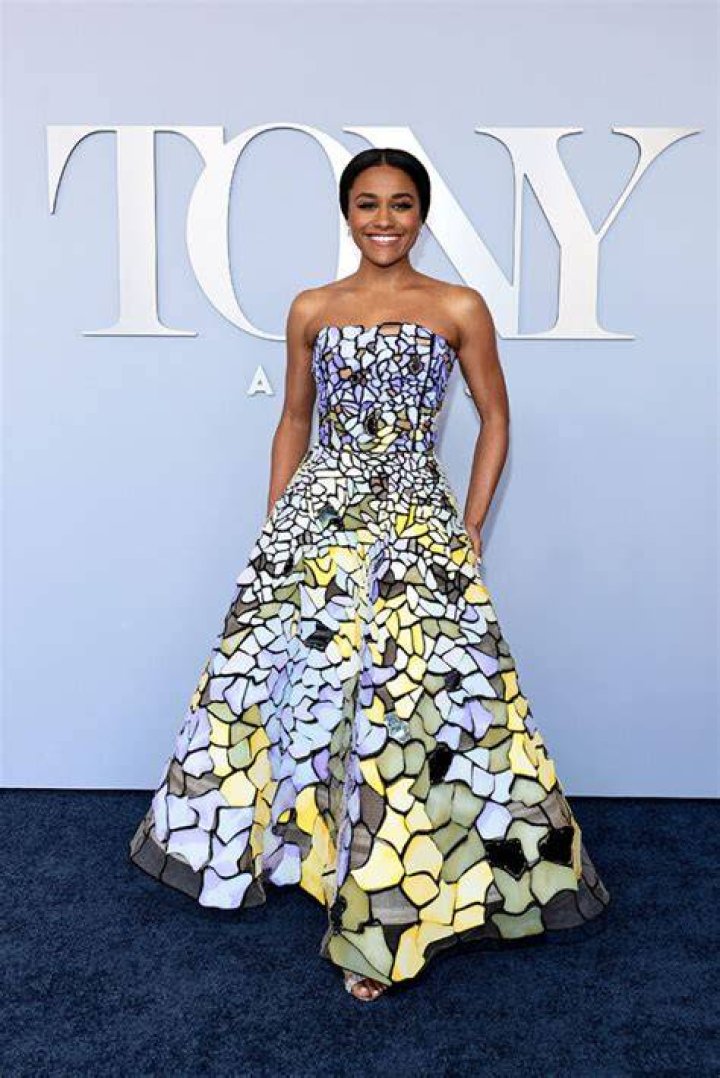 ARIANA DEBOSE at Tony Awards Nominees Photocall in New York 05/02/2018