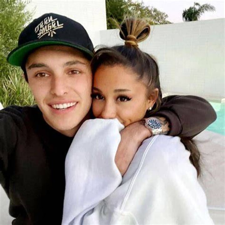 Ariana Grande, estranged husband Dalton Gomez went on &lsquo;several&rsquo; double