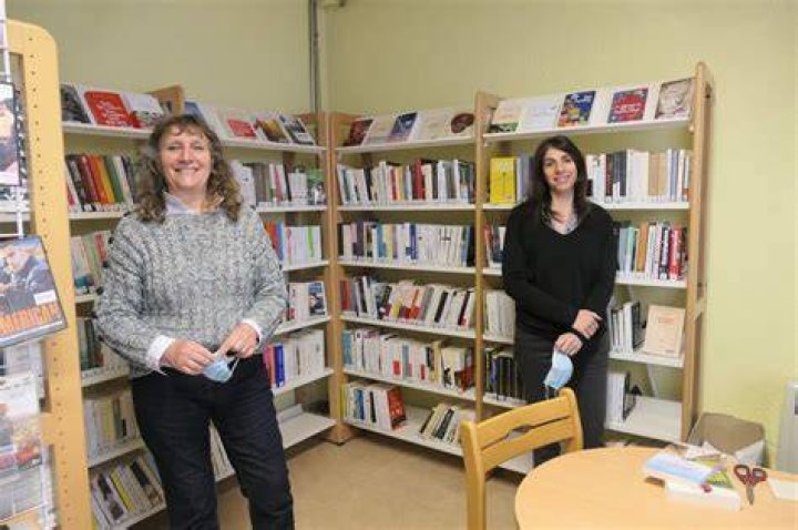 Barraux. La biblioth&egrave;que pr&eacute;pare Giboulivres