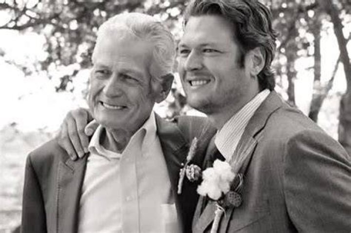 Blake Shelton&rsquo;s Father Dead After Lengthy Illness
