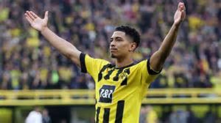Borussia Dortmund starlet Jude Bellingham called up to England squad