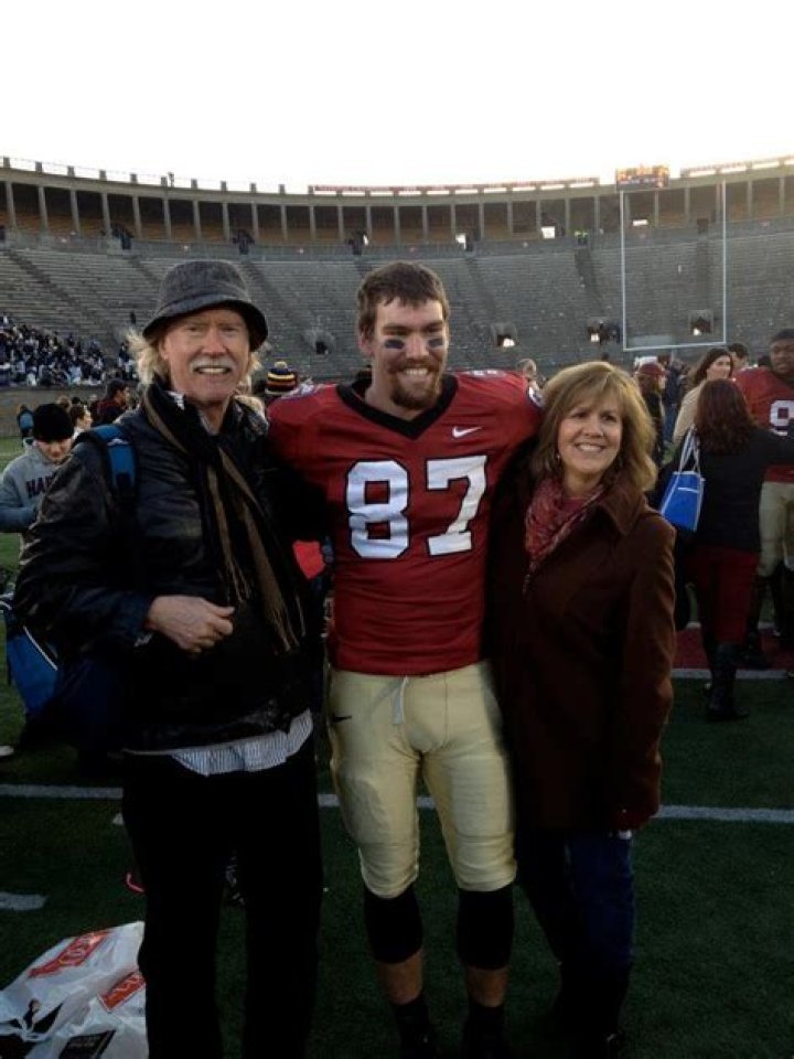 Cameron Brate Wife Is Cameron Brate Married? Who Is Cameron Brate's