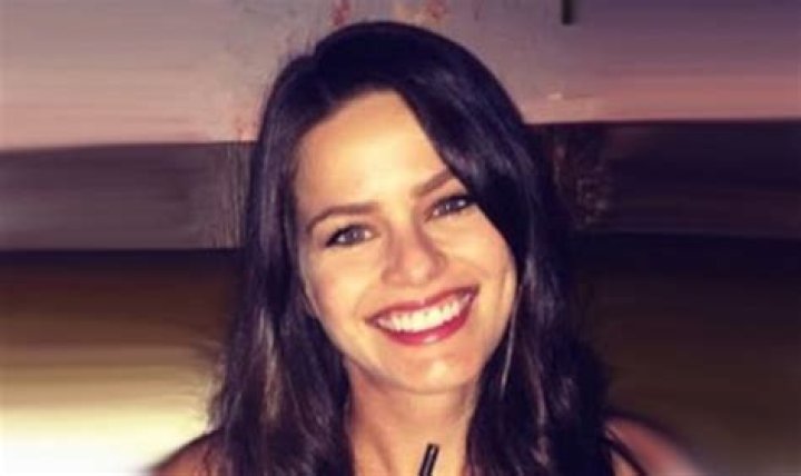 Carly Hallam biography Who is comedian Daniel Tosh’s wife? Legit.