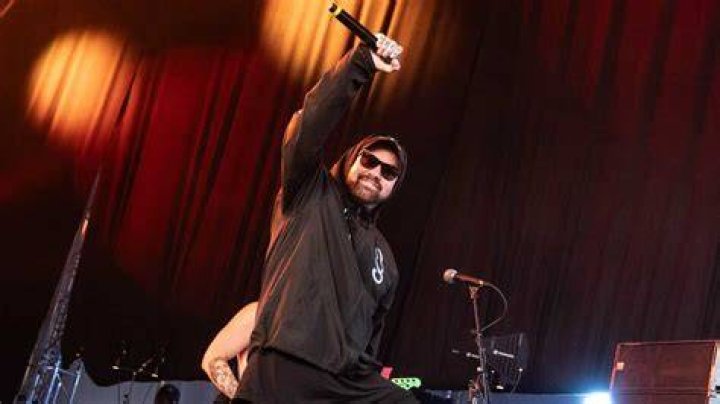 Chris Fronzak de Attila es acusado de agresi&oacute;n sexual contra una menor