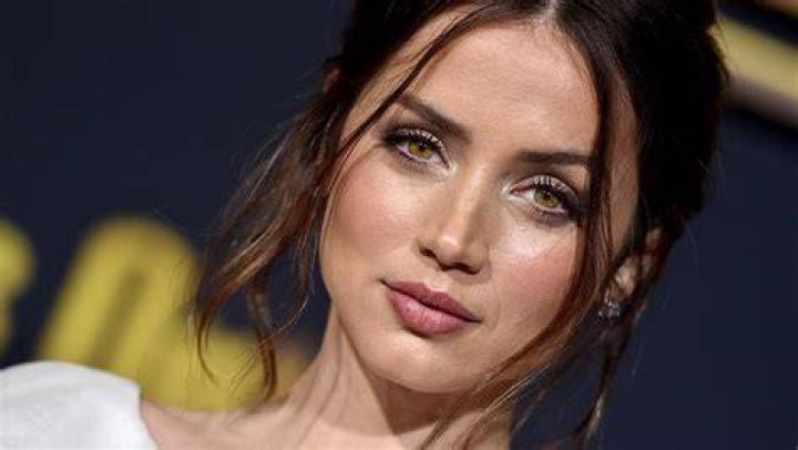 Cuando Ana de Armas sonre&iacute;a (con Ben Affleck) y no quer&iacute;a