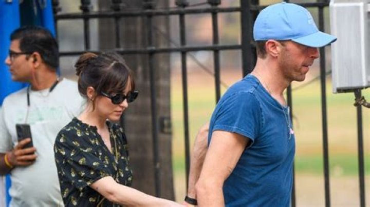 Dakota Johnson & Chris Martin rusler rundt p&aring; Mallorca p&aring; ferie bilder