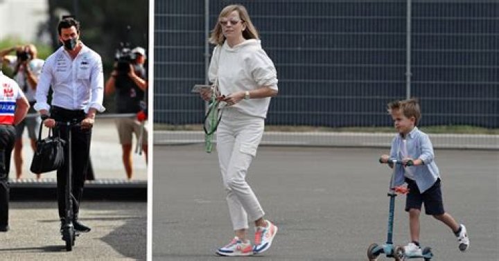 Der kleine Jack rollt wie Papa Toto durch Spielberg Formel 1 heute.at