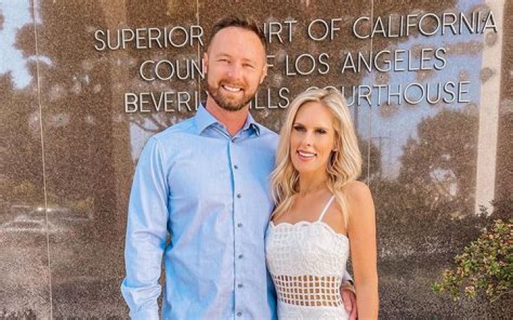 Did Alexis and Hunter get married?