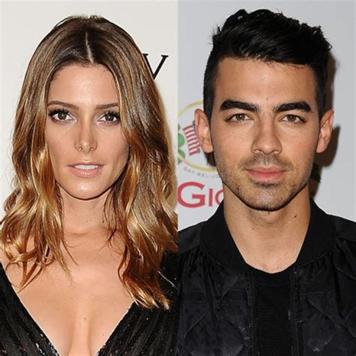 Did Ashley Greene Respond to Joe Jonas' Revealing She Was His First