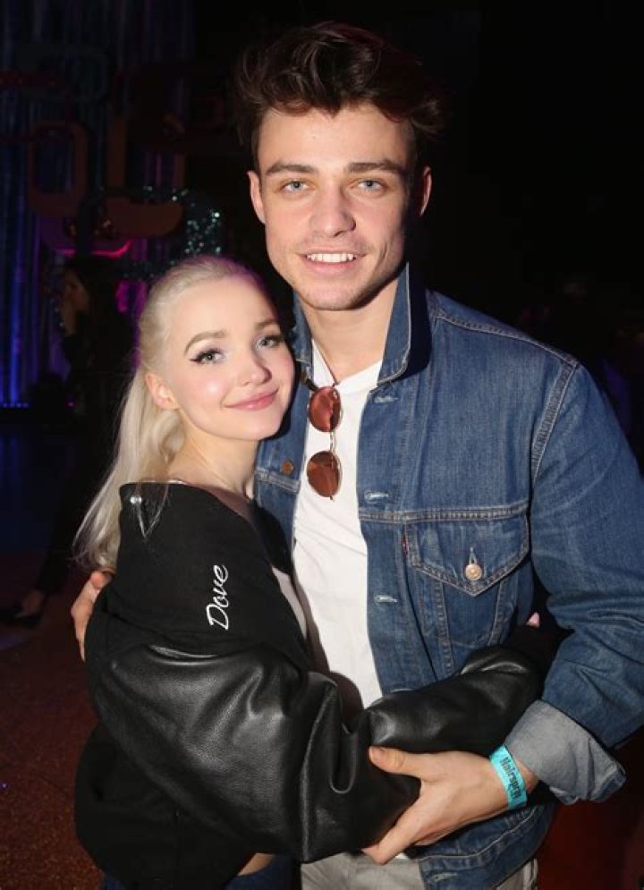 Dove Cameron & Thomas Doherty — Photos Hollywood Life
