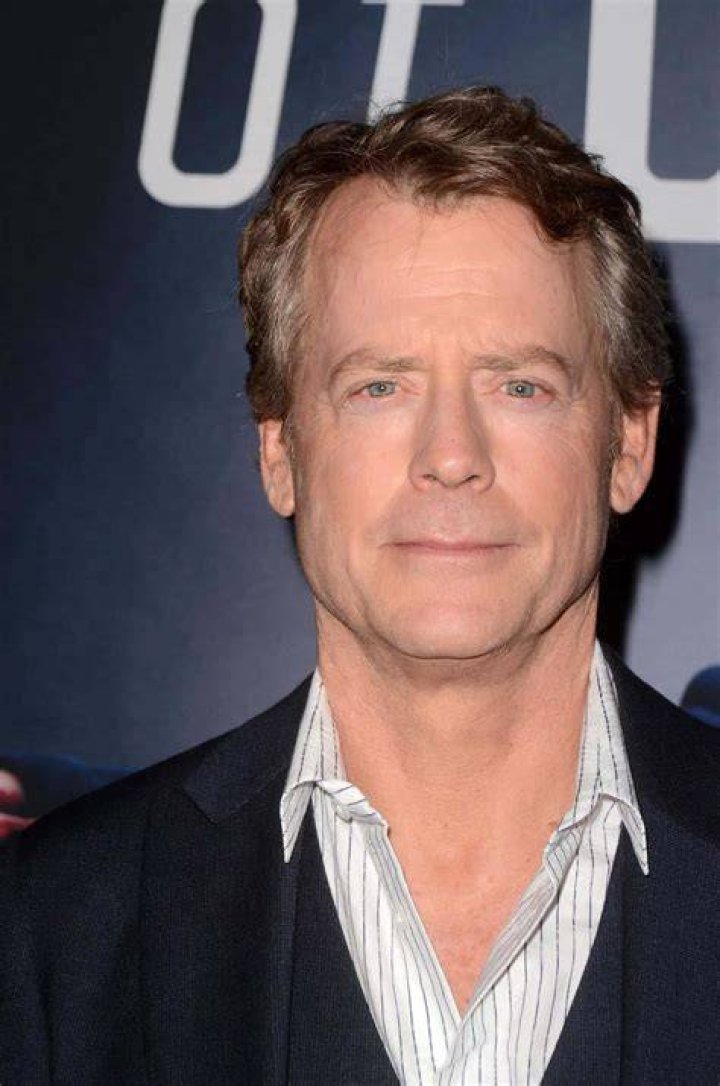 Download Actor Greg Kinnear Wallpaper
