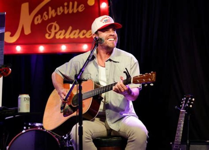 Dustin Lynch Opens Up About His Relationship With Girlfriend Kelli