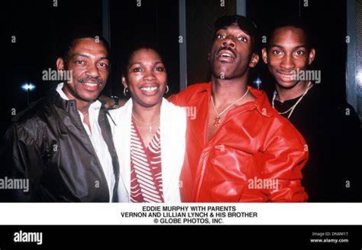 Eddie Murphy w/ his parents & brother Vernon Eddie murphy, Celebrity
