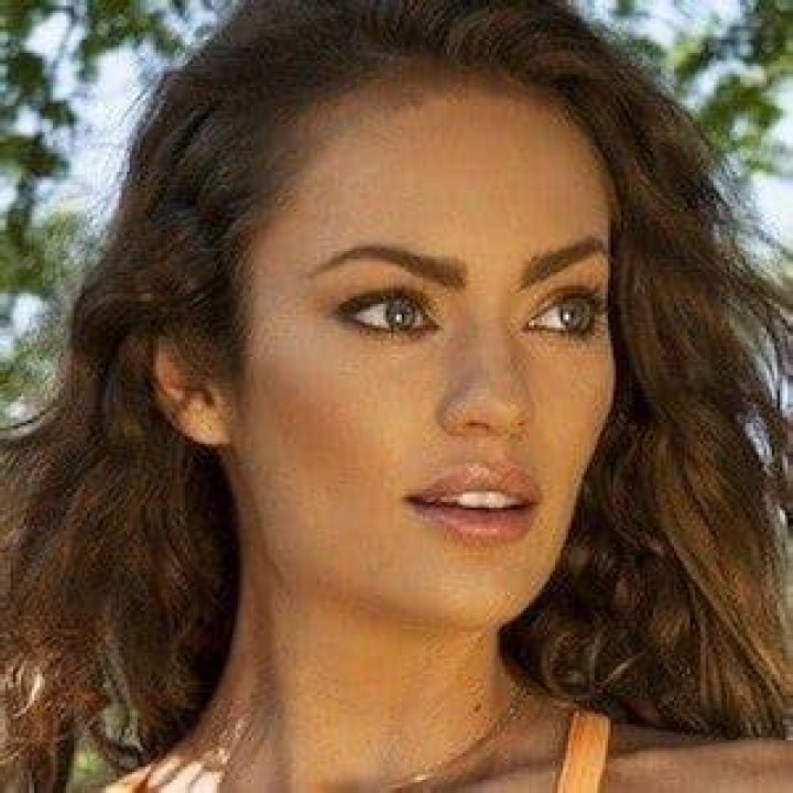 Emily Skye Net Worth 2023 Salary, Career, Height, Bio