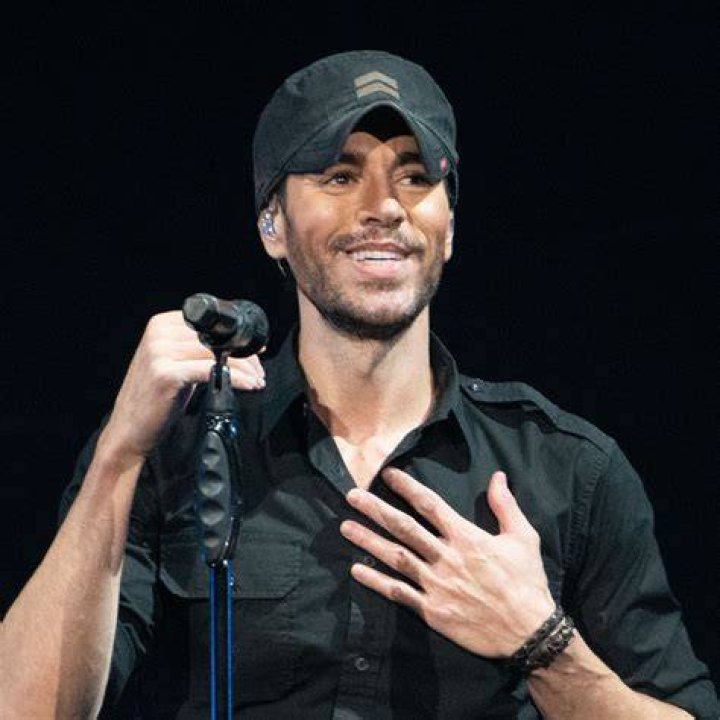 Enrique Iglesias And The Difficult Relationship He Has With His Father
