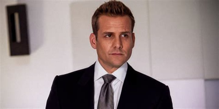 Gabriel Macht alias Harvey Specter Gabriel macht, Suits, Suit jacket