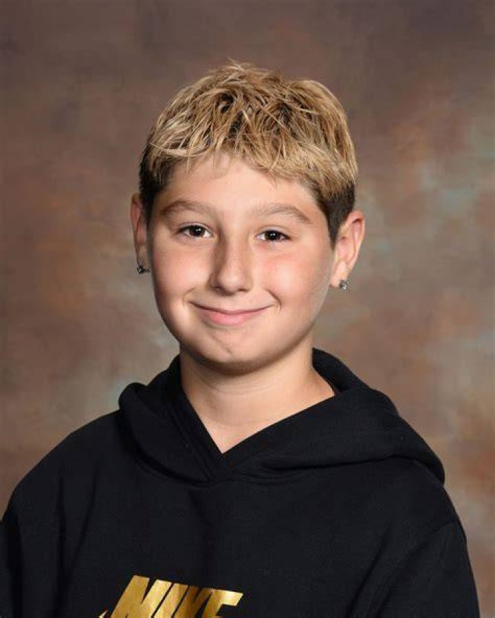 How do you impress a boy in 6th grade?