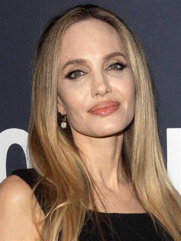 Image result for angelina jolie brother Angelina jolie kiss, Angelina