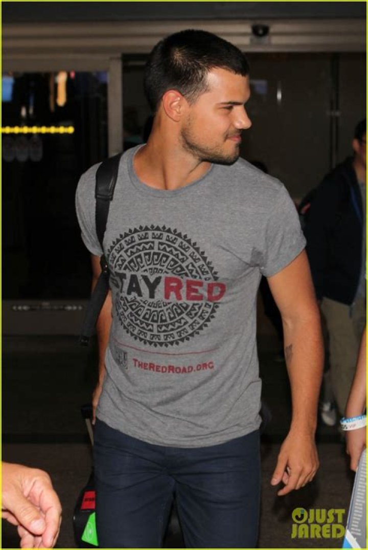 Is Taylor Lautner Native American? About Indian Country Extension