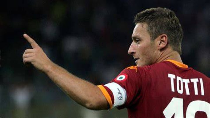 Italy and Roma legend Francesco Totti splits from wife Ilary Blasi