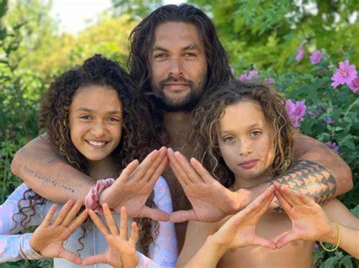 Jason Momoa and his lovely Mother Coni. Jason momoa, Jason momoa lisa