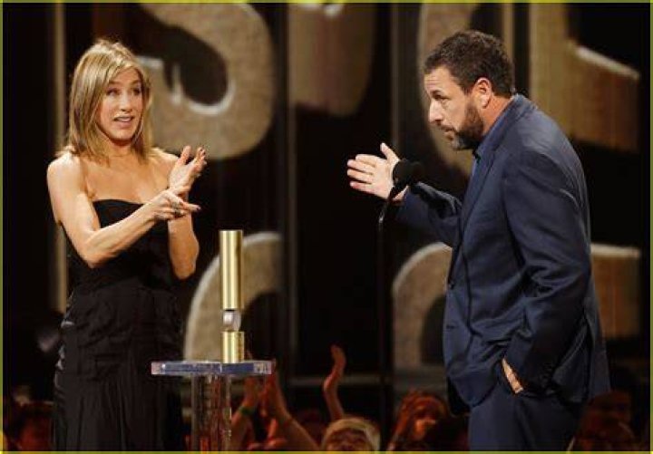 Jennifer Aniston Honors Adam Sandler at People's Choice Awards 2024