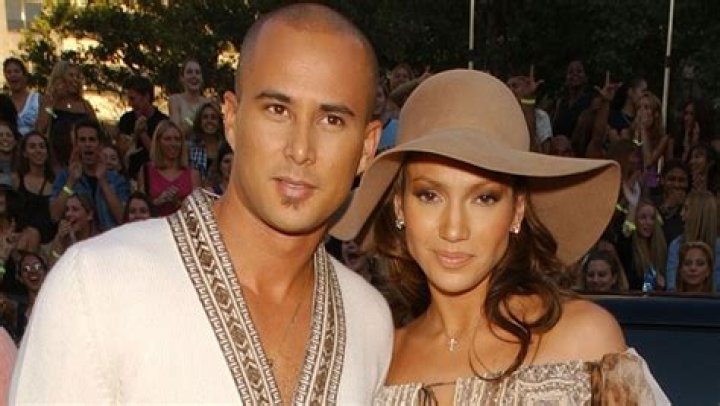 Jennifer Lopez and Cris Judd Robe mari&eacute;e unique, Mariages de