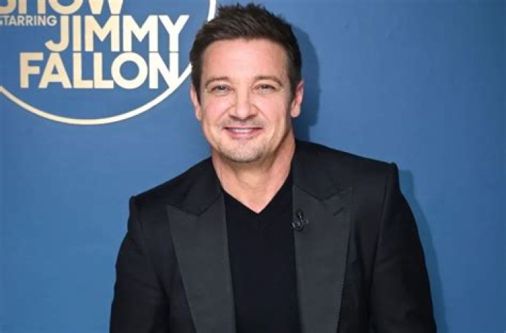 Jeremy Renner Height and Weight Measurements height and weights