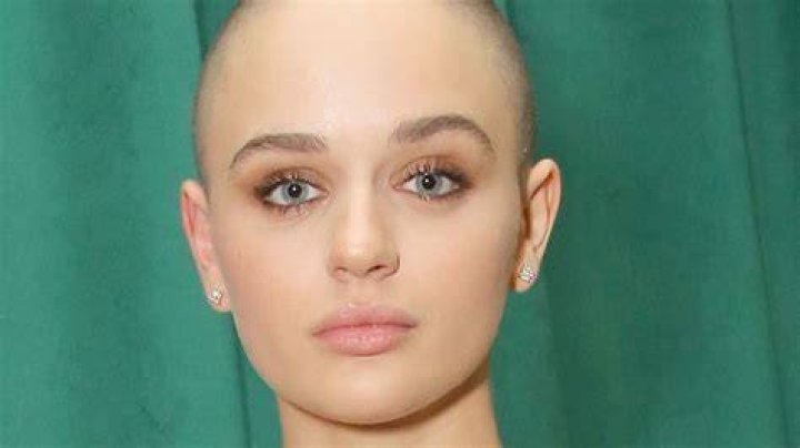 Joey King Says a Plane Passenger Mistook Her for Someone With Cancer