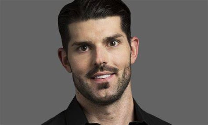Jonas Knox Net Worth: Unveiling The Secrets Of An NFL Star's Fortune