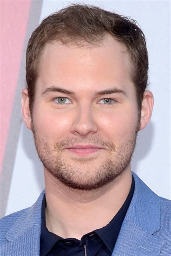 Justin Prentice Biography, Age, Wiki, Height, Weight, Girlfriend