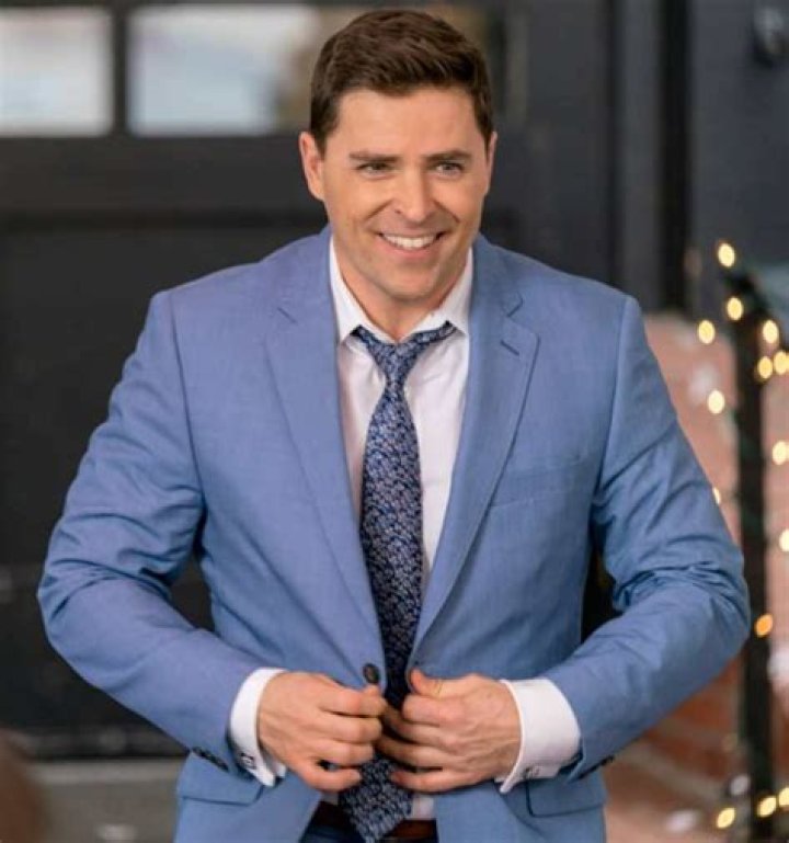 Kavan Smith Biography, Age, Height, Hallmark Moviesrd mrDustBin