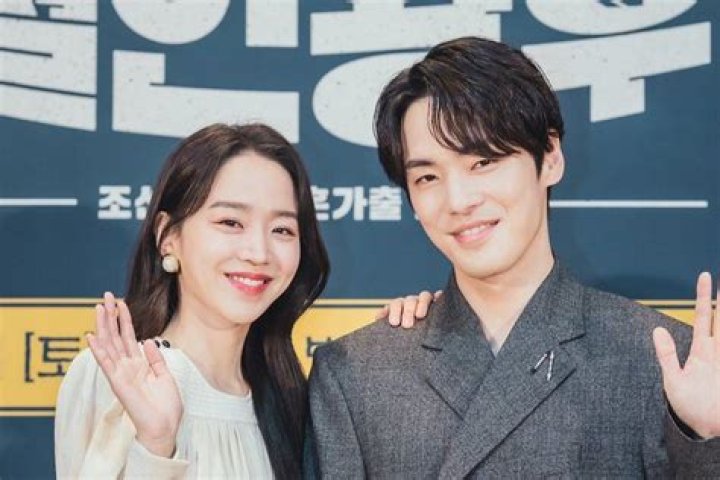 Kim Jung Hyun And Shin Hye Sun&rsquo;s Relationship Takes An Electrifying