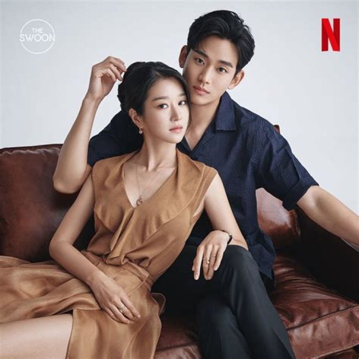 Kim Soo Hyun, Seo Ye Ji i Kim Sae Ron pokazują zdjęcia profilowe w