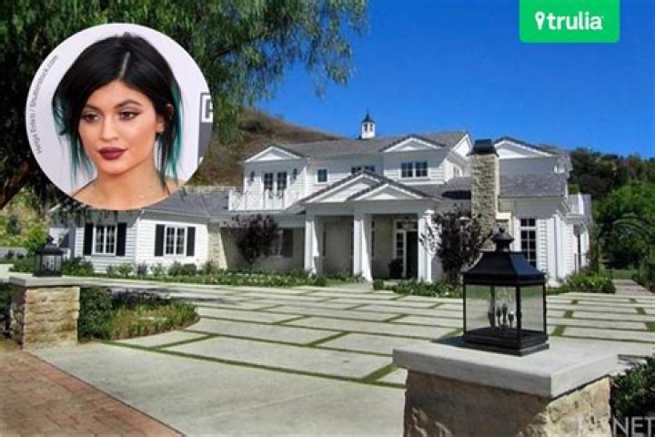 Kylie Jenner buys Hidden Hills home &mdash; take a tour inside!