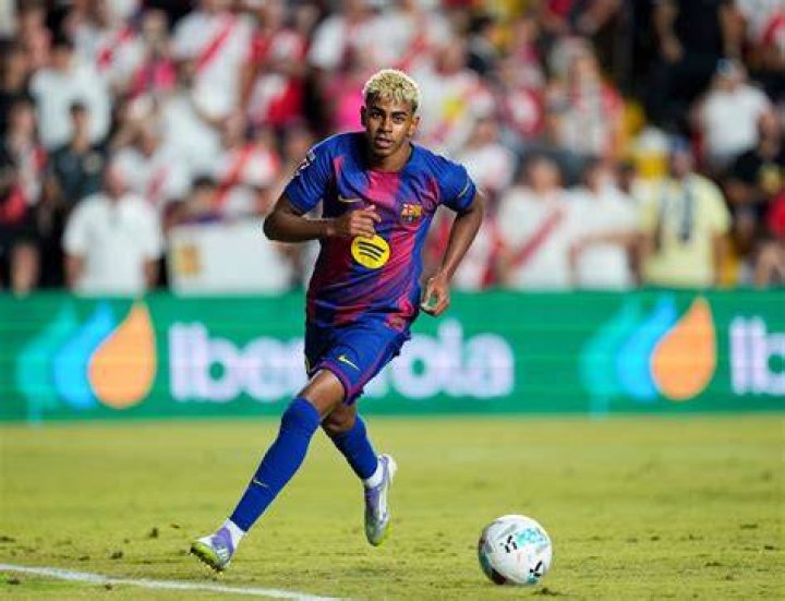 Lamine Yamal abandona la concentración de la selección española