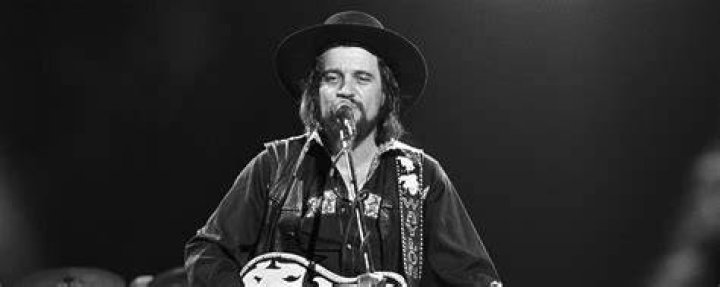 “Poetic License” Watch Waylon Jennings Sing “Waymore’s Blues