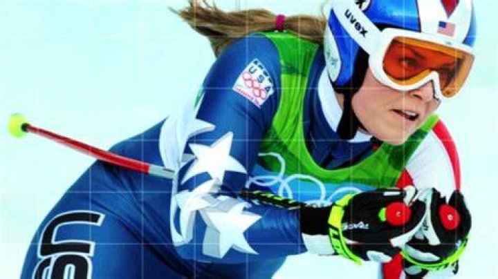 Lindsey Vonn's new vacation photos draw attention on