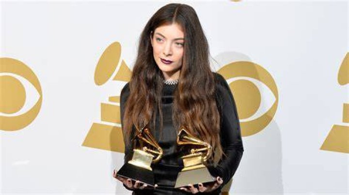Lorde's Sister Comes Out as Bisexual, Thanks Fans for Support
