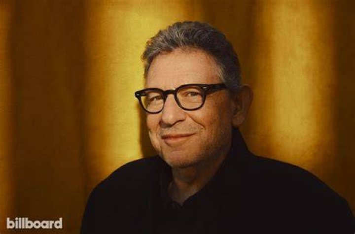 Lucian Grainge New Year's Message to Universal Music Staff Read Memo