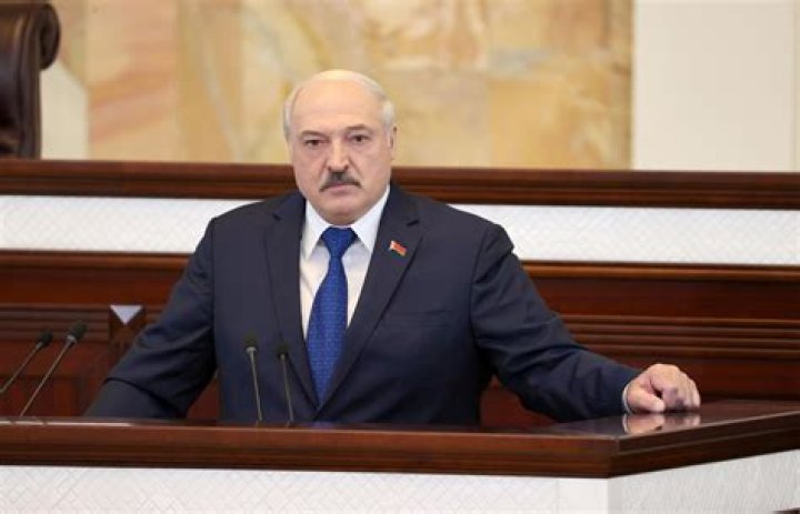 Lukashenko acusa a Occidente de apoyo militar a &ldquo;presidenta alternativa&rdquo;