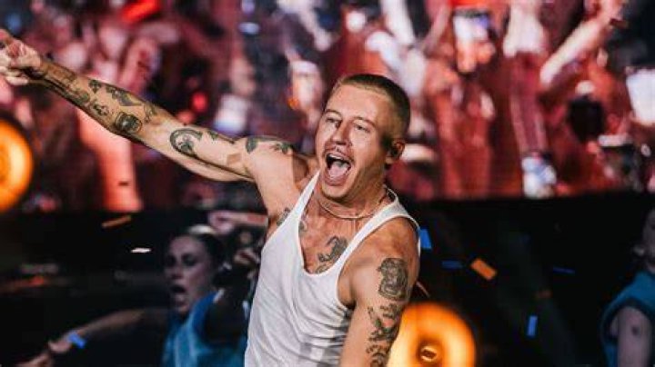 Macklemore's Remarkable Height: Unveiling The Giant Behind The Music