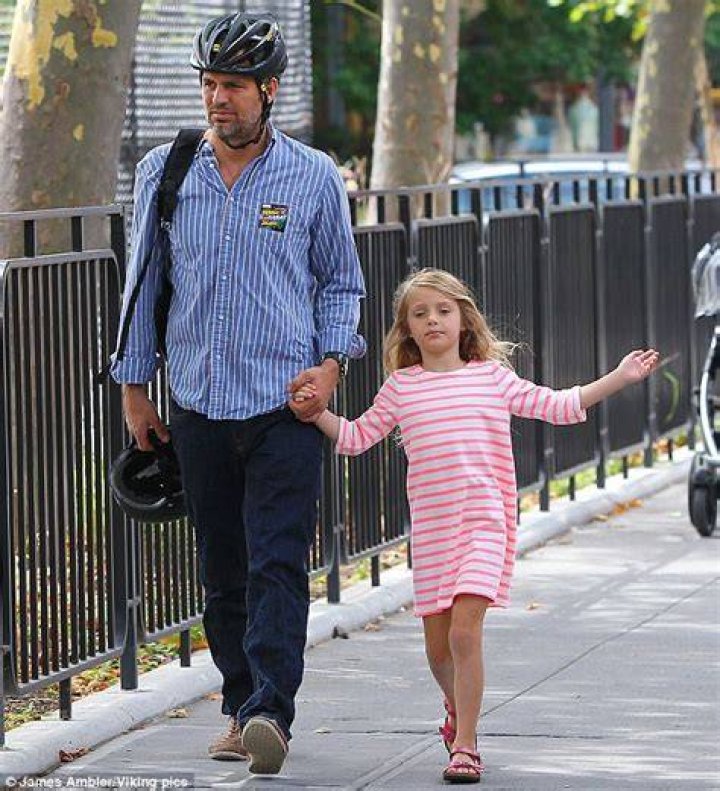 Mark Ruffalo takes daughter Odette for a ride around New York as they