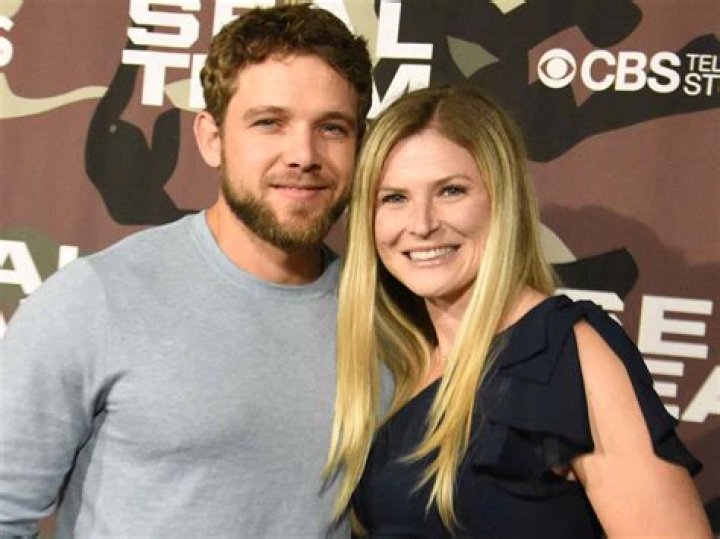 Max Thieriot is Married to Wife Lexi Thieriot. Kids Beaux, Maximus